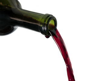 Уста и зъби : Чаша червено вино... за здрави зъби - кариес, червено вино, емайл